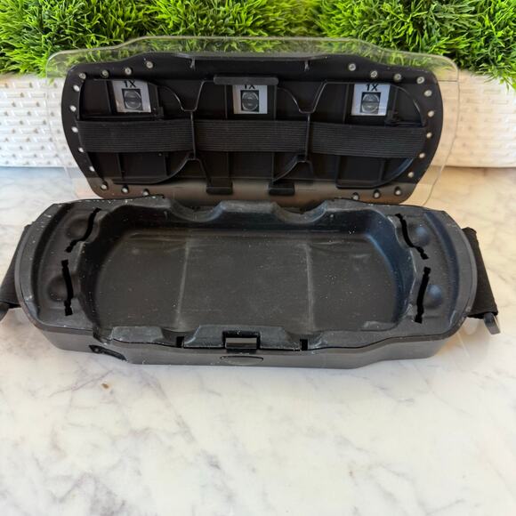 Logitech PSP PlayGear Street Hardshell Case Carrier Games Console Protection - Picture 2 of 5